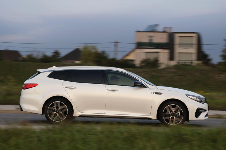  Kia Optima Sportswagon GT Line (JF) 2018 года  (WW) (фото 10 из 44)
